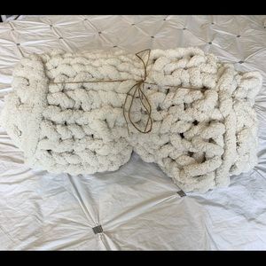 Handmade chunky knit blanket!